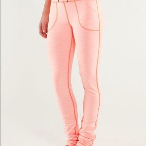 Lululemon bootleg legging with pockets